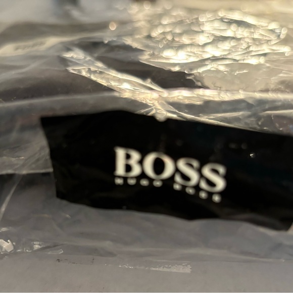 HUGO BOSS ENZO Regular Fit Button Down Dress Shirt 17.5 - Picture 5 of 6